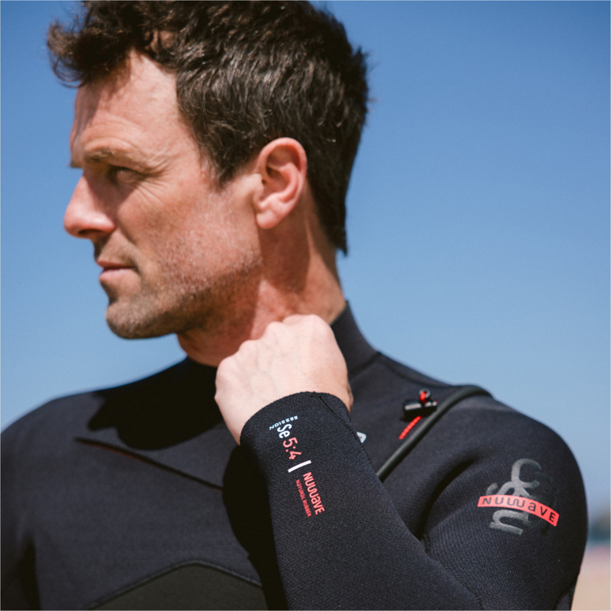 2026 C-Skins Mens Nuwave Session 5/4/3mm Chest Zip Wetsuit CSE54MC - Black / Black / Red